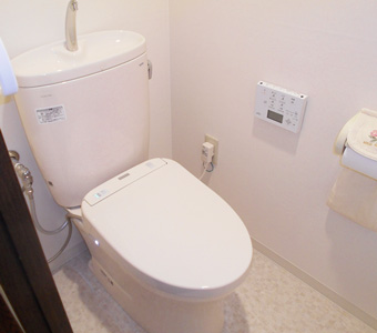 Office伸施工事例 トイレのリフォーム（施工後）