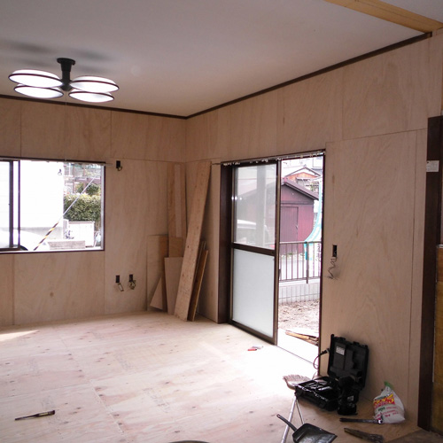 滋賀県大津市　H様　リビングのリフォーム工事中